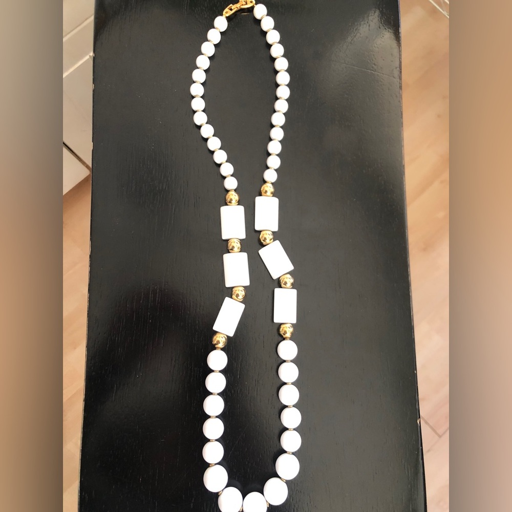 Napier vintage Original 28” necklace.